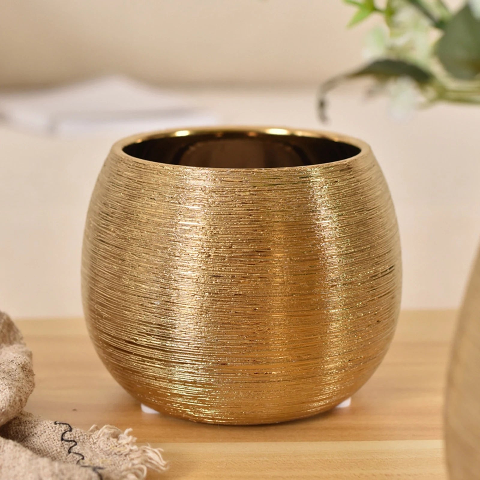 Elegant Multi-Purpose Vase for Home & Office